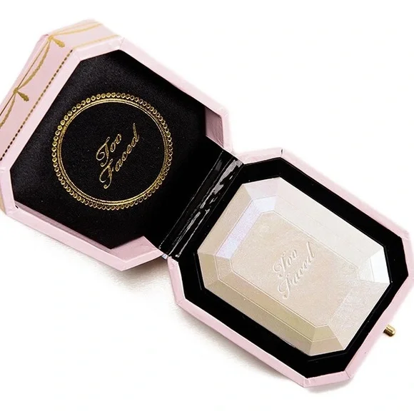 Too Faced Highlighter - Picture 7 of 8